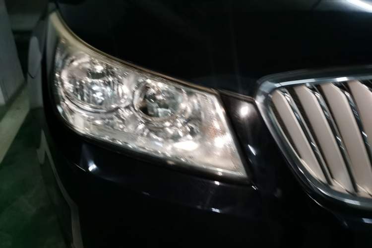 Used Buick LaCrosse 2012 2.4L SIDI Elegant Edition Right Front Headlight