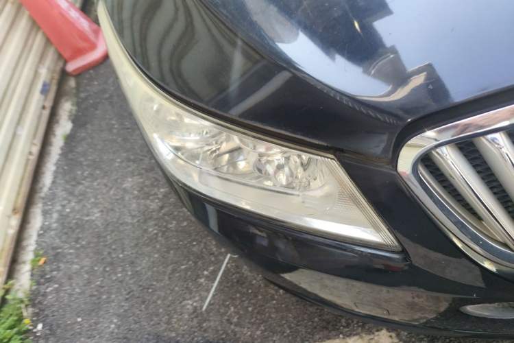 Used Buick LaCrosse 2012 2.4L SIDI Elegant Edition Right Front Headlight