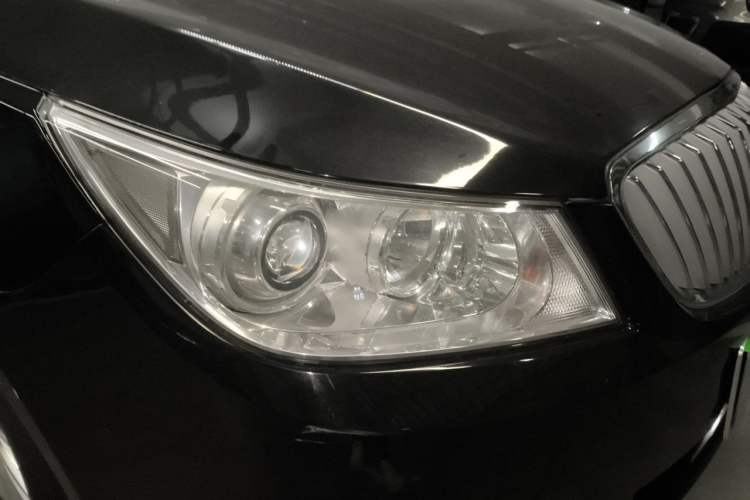 Used Buick LaCrosse 2012 2.4L SIDI Elegant Edition Right Front Headlight