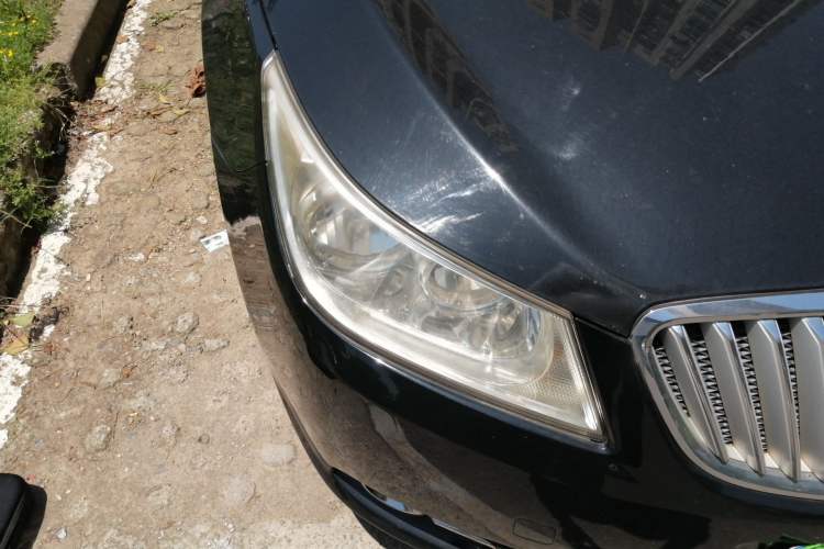 Used Buick LaCrosse 2012 2.4L SIDI Elegant Edition Right Front Headlight