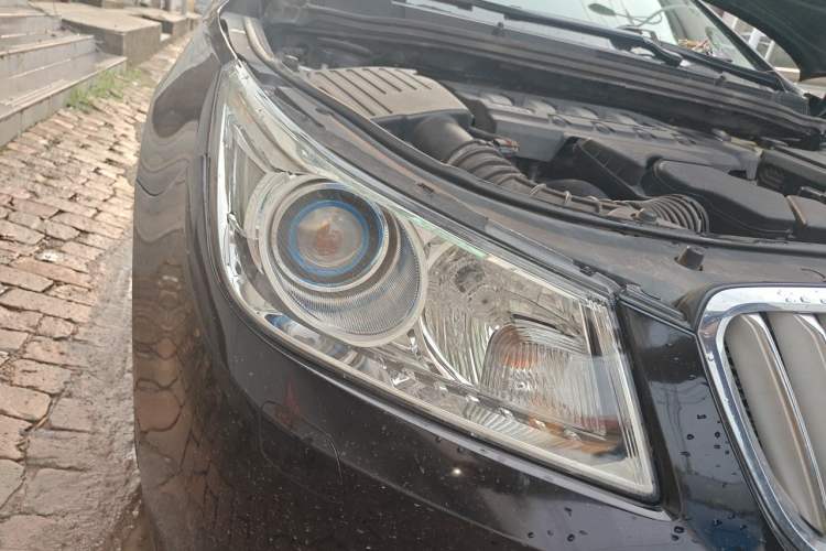 Used Buick LaCrosse 2012 2.4L SIDI Luxury Edition Right Front Headlight