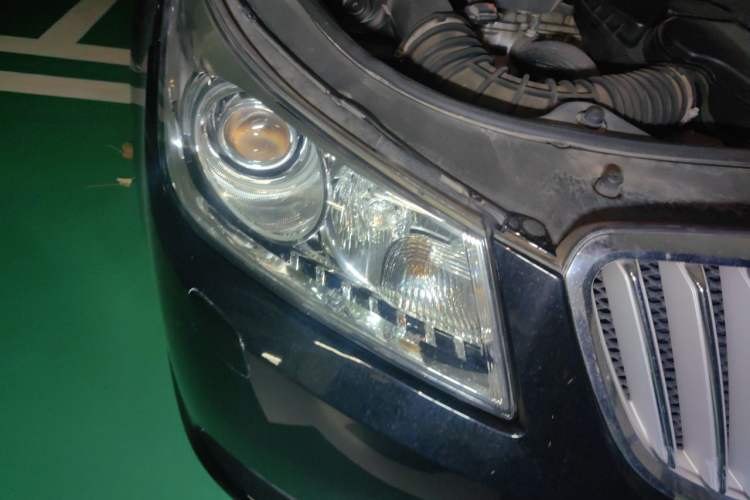 Used Buick LaCrosse 2012 2.4L SIDI Luxury Edition Right Front Headlight