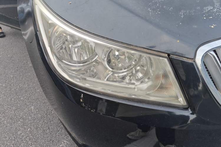 Used Buick LaCrosse 2012 2.4L SIDI Elegant Edition Right Front Headlight