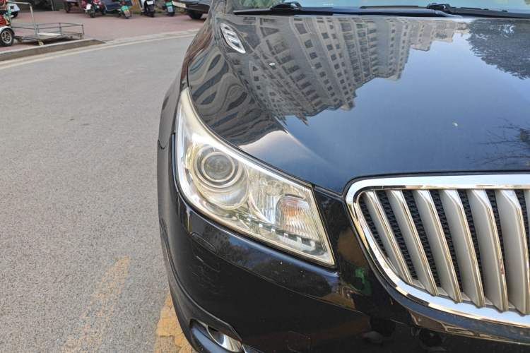 Used Buick LaCrosse 2012 2.4L SIDI Luxury Edition Right Front Headlight