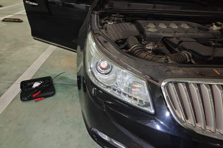 Used Buick LaCrosse 2012 2.4L SIDI Luxury Edition Right Front Headlight