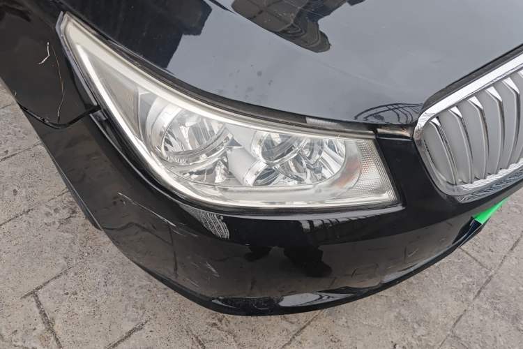 Used Buick LaCrosse 2012 2.4L SIDI Luxury Edition Right Front Headlight