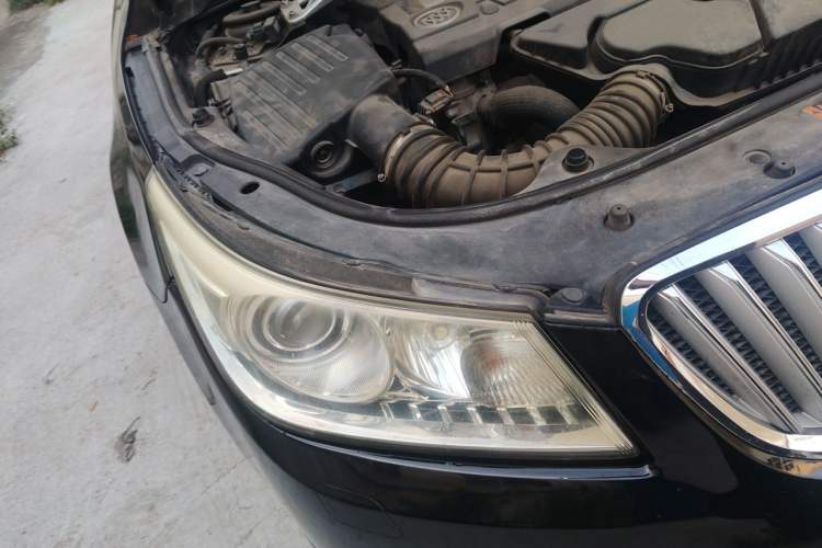 Used Buick LaCrosse 2012 2.4L SIDI Luxury Edition Right Front Headlight
