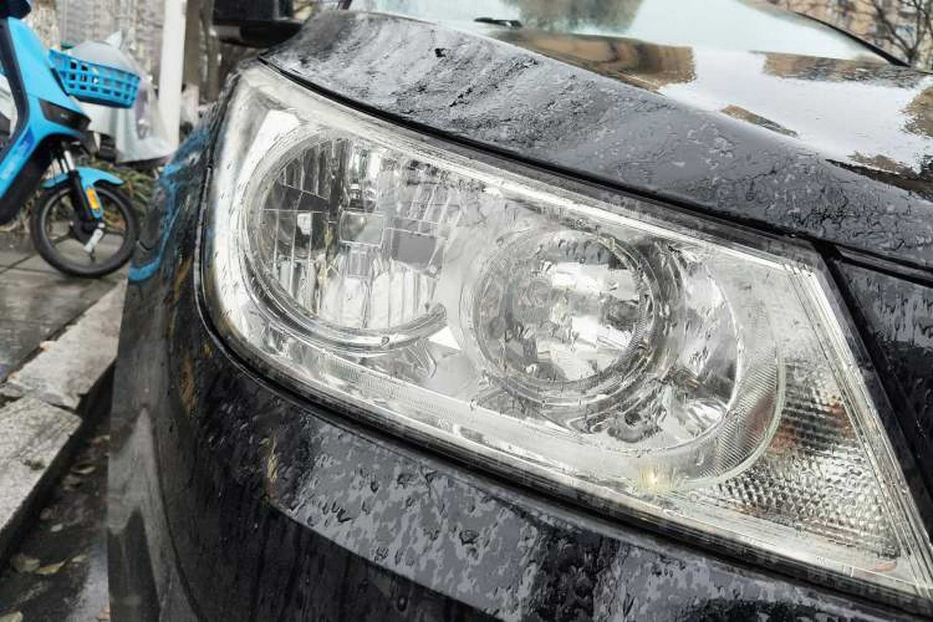 Used Buick LaCrosse 2012 2.4L SIDI Elegant Edition Right Front Headlight