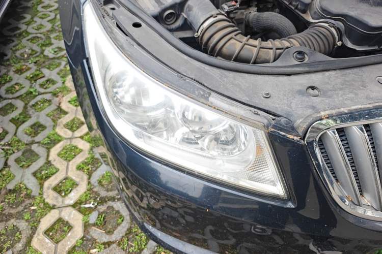 Used Buick LaCrosse 2012 2.4L SIDI Elegant Edition Right Front Headlight