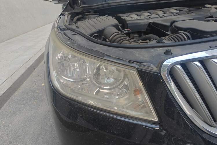 Used Buick LaCrosse 2012 2.4L SIDI Elegant Edition Right Front Headlight