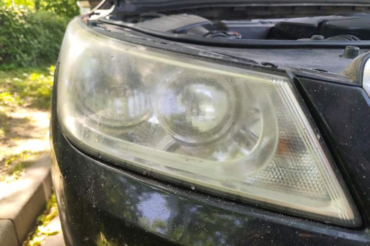 Used Buick LaCrosse 2012 2.4L SIDI Elegant Edition Right Front Headlight