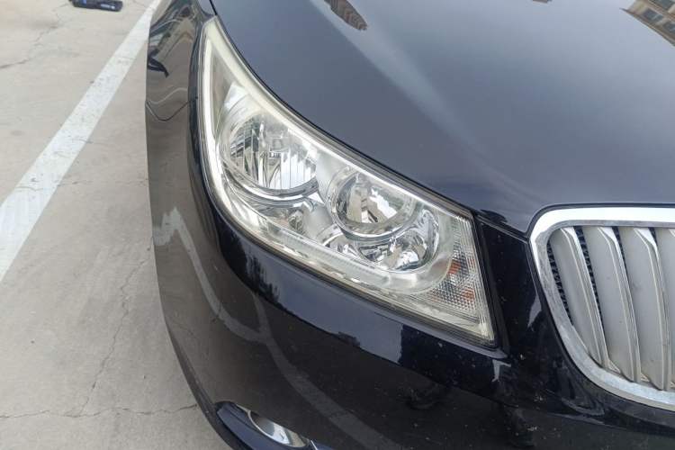 Used Buick LaCrosse 2012 2.4L SIDI Luxury Edition Right Front Headlight