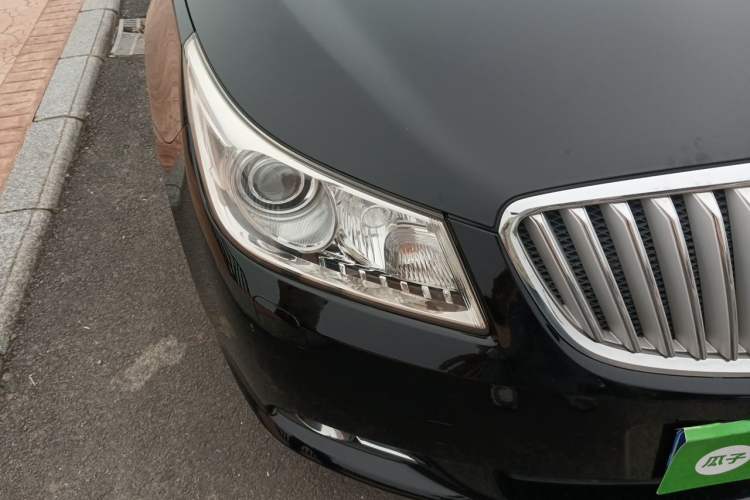 Used Buick LaCrosse 2012 2.4L SIDI Haoya Edition Right Front Headlight