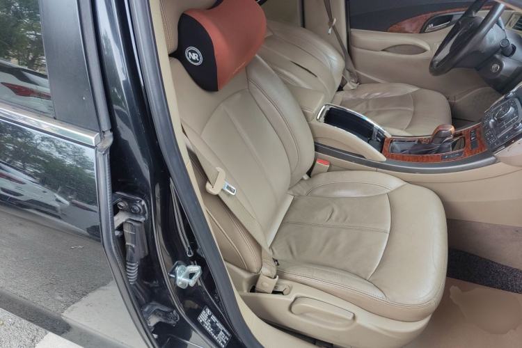 Used Buick LaCrosse 2012 2.4L SIDI Elegant Edition Right Front Seat