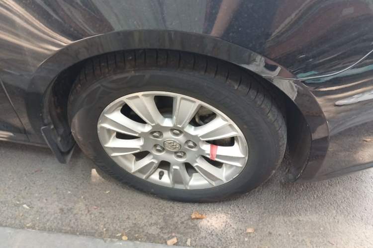 Used Buick LaCrosse 2012 2.4L SIDI Haoya Edition Right Front Wheel Hub