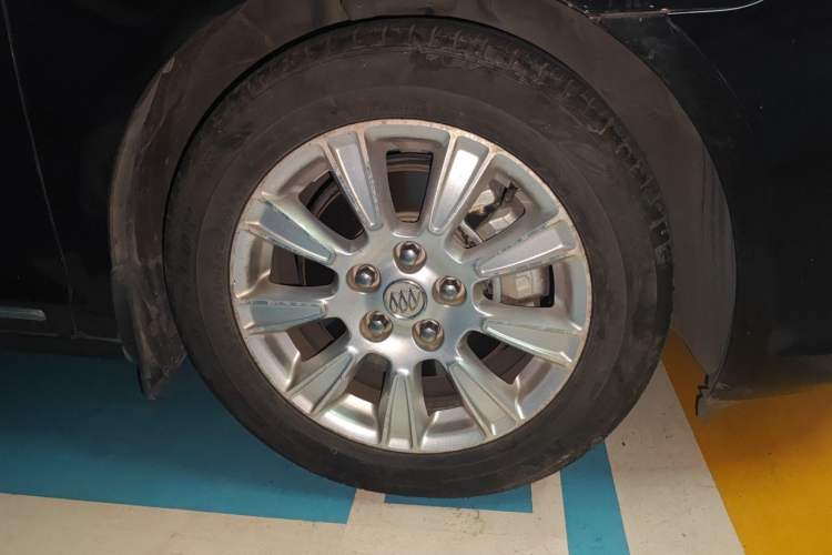 Used Buick LaCrosse 2012 2.0T Comfort Edition Right Front Wheel Hub