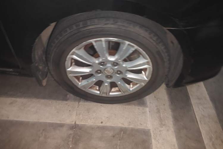 Used Buick LaCrosse 2012 2.0T Comfort Edition Right Front Wheel Hub