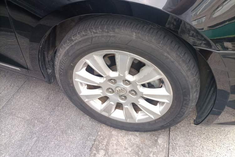 Used Buick LaCrosse 2012 2.4L SIDI Haoya Edition Right Front Wheel Hub