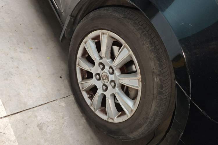 Used Buick LaCrosse 2012 2.0T Comfort Edition Right Front Wheel Hub