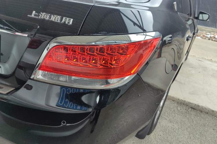 Used Buick LaCrosse 2012 2.4L SIDI Elegant Edition Right Rear Taillight