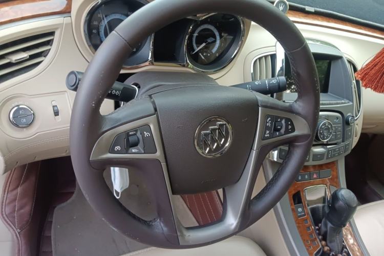 Used Buick LaCrosse 2012 2.4L SIDI Haoya Edition Steering Wheel