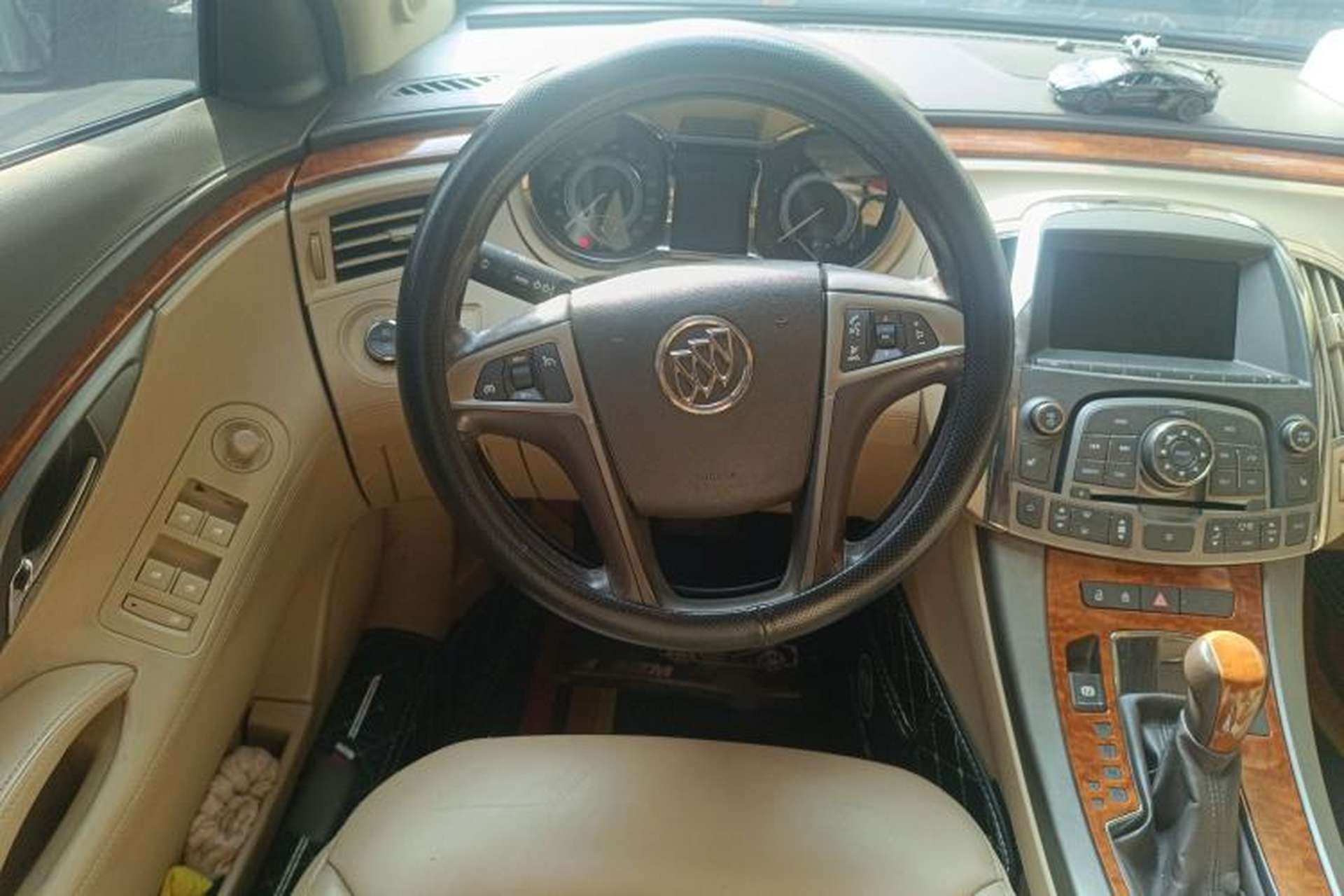 Used Buick LaCrosse 2012 2.4L SIDI Haoya Edition Steering Wheel