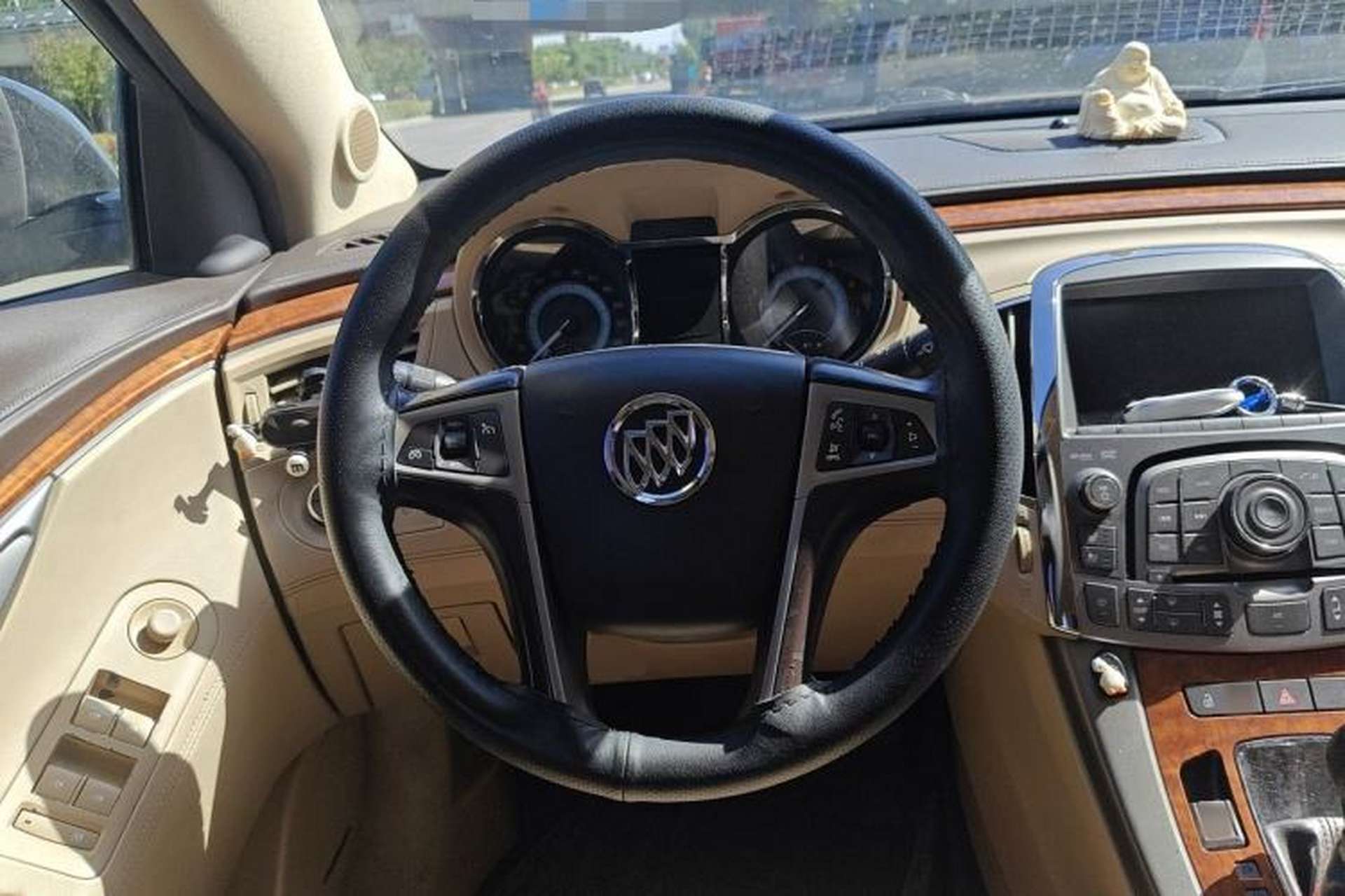 Used Buick LaCrosse 2012 2.4L SIDI Luxury Edition Steering Wheel