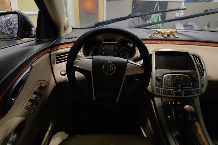 Used Buick LaCrosse 2012 2.4L SIDI Elegant Edition Steering Wheel