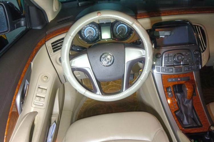 Used Buick LaCrosse 2012 2.4L SIDI Elegant Edition Steering Wheel