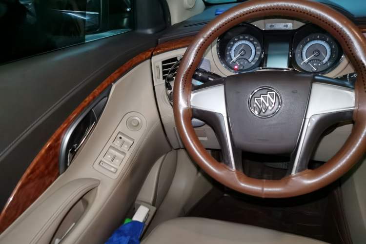 Used Buick LaCrosse 2012 2.4L SIDI Elegant Edition Steering Wheel