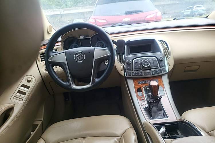 Used Buick LaCrosse 2012 2.4L SIDI Comfort Edition Steering Wheel