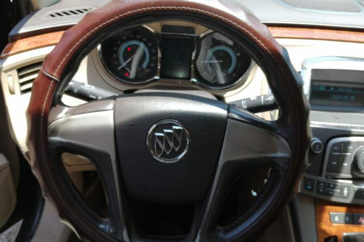 Used Buick LaCrosse 2012 2.4L SIDI Elegant Edition Steering Wheel