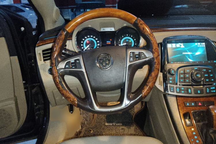 Used Buick LaCrosse 2012 2.4L SIDI Luxury Edition Steering Wheel