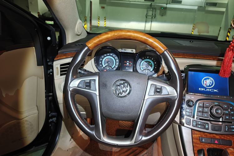 Used Buick LaCrosse 2012 2.4L SIDI Luxury Edition Steering Wheel