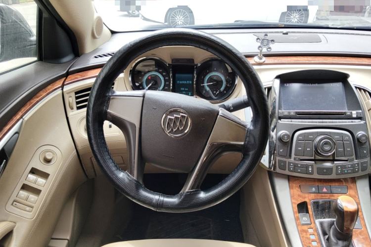 Used Buick LaCrosse 2012 2.4L SIDI Elegant Edition Steering Wheel
