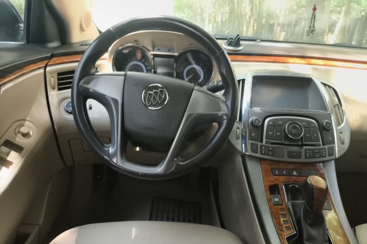 Used Buick LaCrosse 2012 2.4L SIDI Elegant Edition Steering Wheel