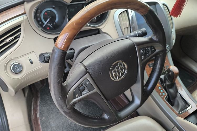 Used Buick LaCrosse 2012 2.4L SIDI Comfort Edition Steering Wheel
