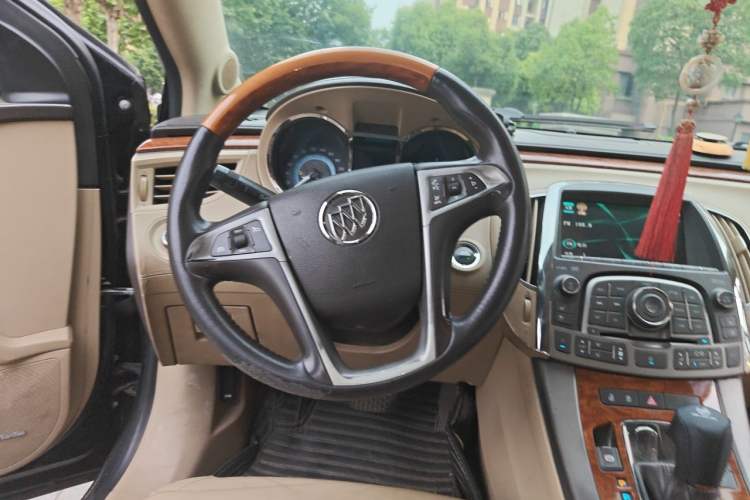 Used Buick LaCrosse 2012 2.4L SIDI Luxury Edition Steering Wheel