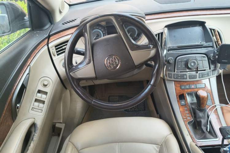 Used Buick LaCrosse 2012 2.4L SIDI Elegant Edition Steering Wheel