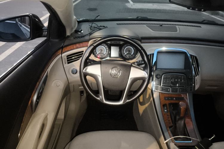 Used Buick LaCrosse 2012 2.4L SIDI Elegant Edition Steering Wheel