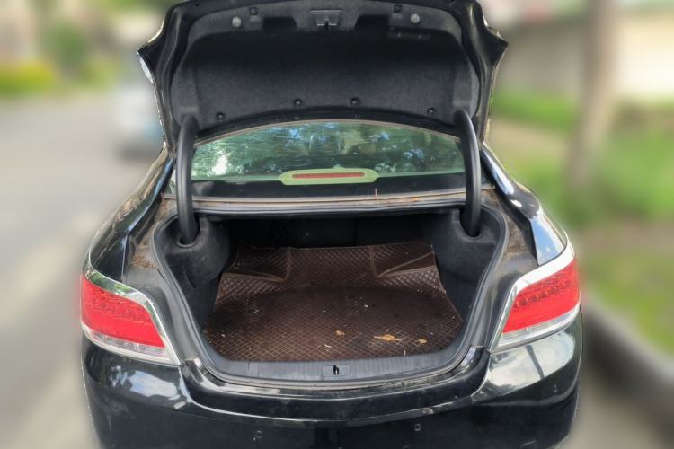 Used Buick LaCrosse 2012 2.4L SIDI Elegant Edition Trunk