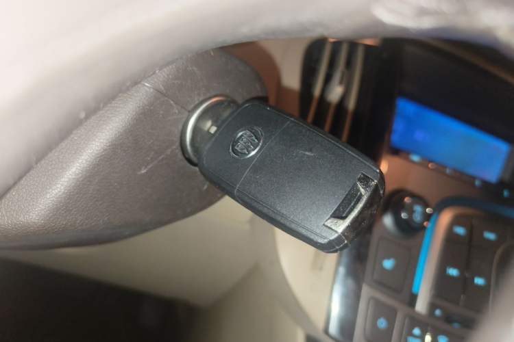 Used Buick LaCrosse 2012 2.4L SIDI Elegant Edition Vehicle Key