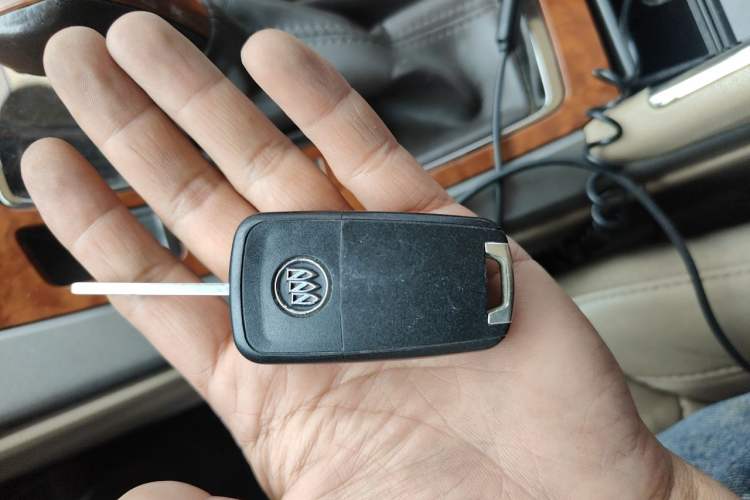 Used Buick LaCrosse 2012 2.4L SIDI Comfort Edition Vehicle Key