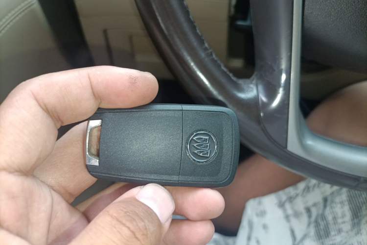 Used Buick LaCrosse 2012 2.4L SIDI Haoya Edition Vehicle Key