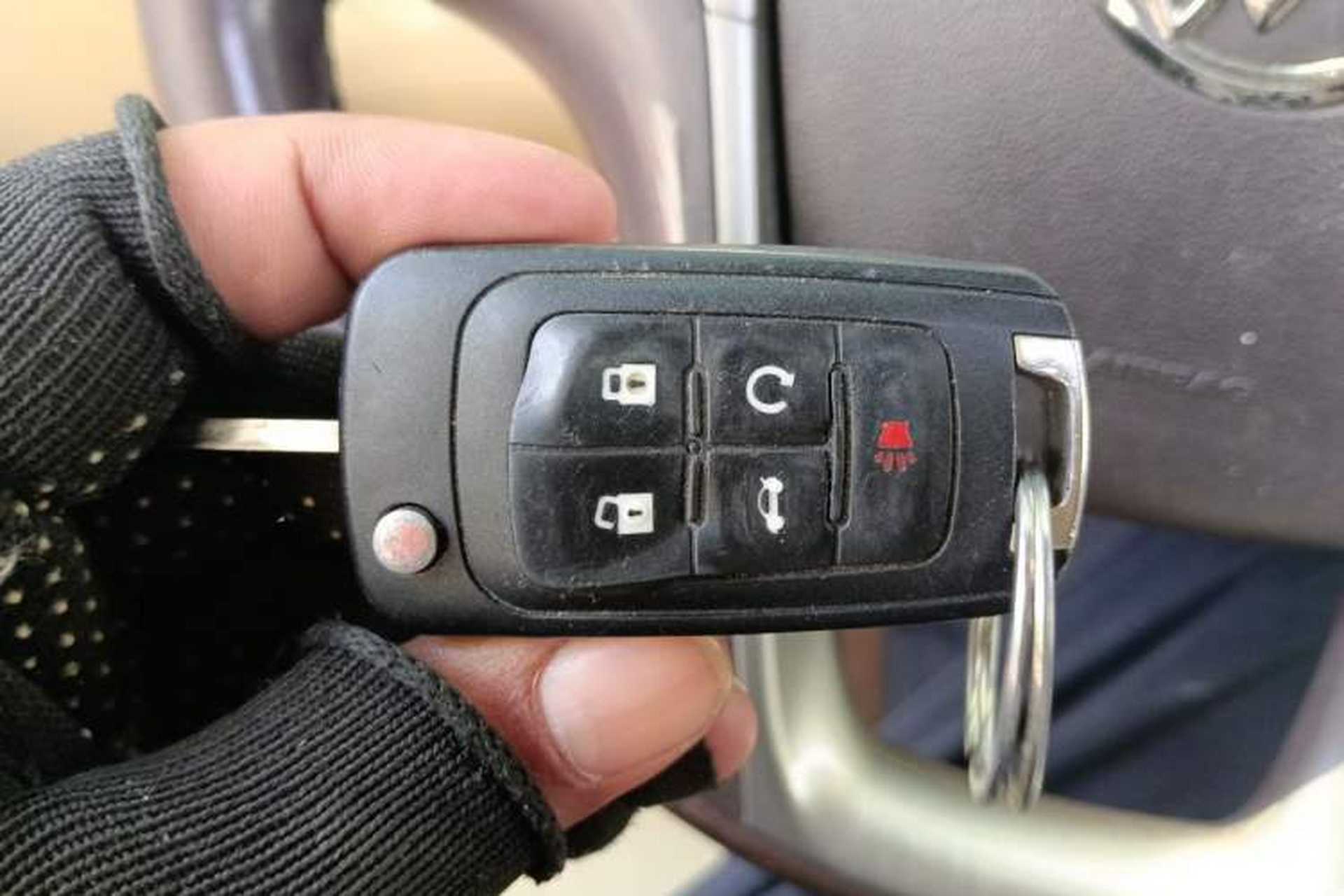 Used Buick LaCrosse 2012 2.4L SIDI Elegant Edition Vehicle Key