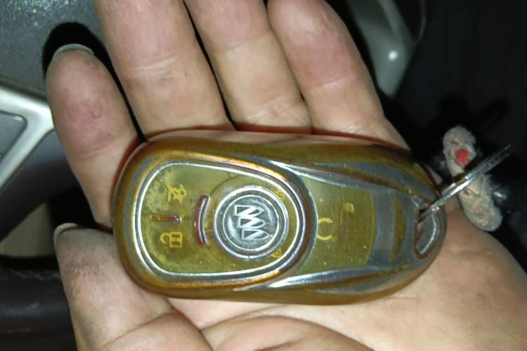 Used Buick LaCrosse 2012 2.4L SIDI Elegant Edition Vehicle Key