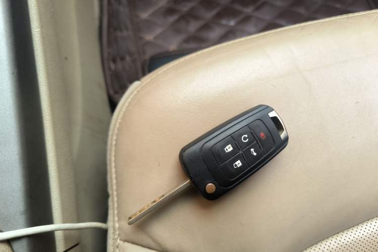 Used Buick LaCrosse 2012 2.4L SIDI Luxury Edition Vehicle Key