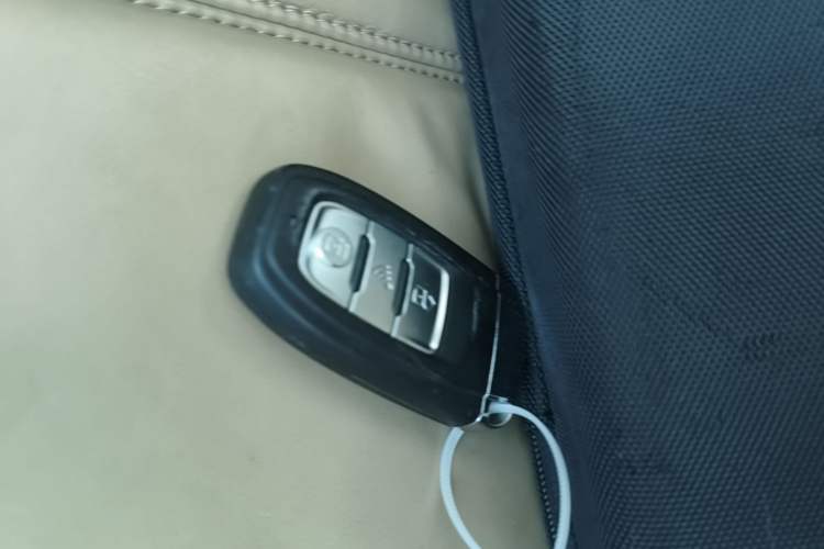 Used Buick LaCrosse 2012 2.4L SIDI Elegant Edition Vehicle Key