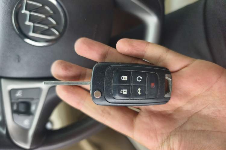 Used Buick LaCrosse 2012 2.4L SIDI Haoya Edition Vehicle Key