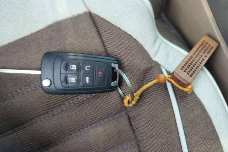 Used Buick LaCrosse 2012 2.4L SIDI Haoya Edition Vehicle Key